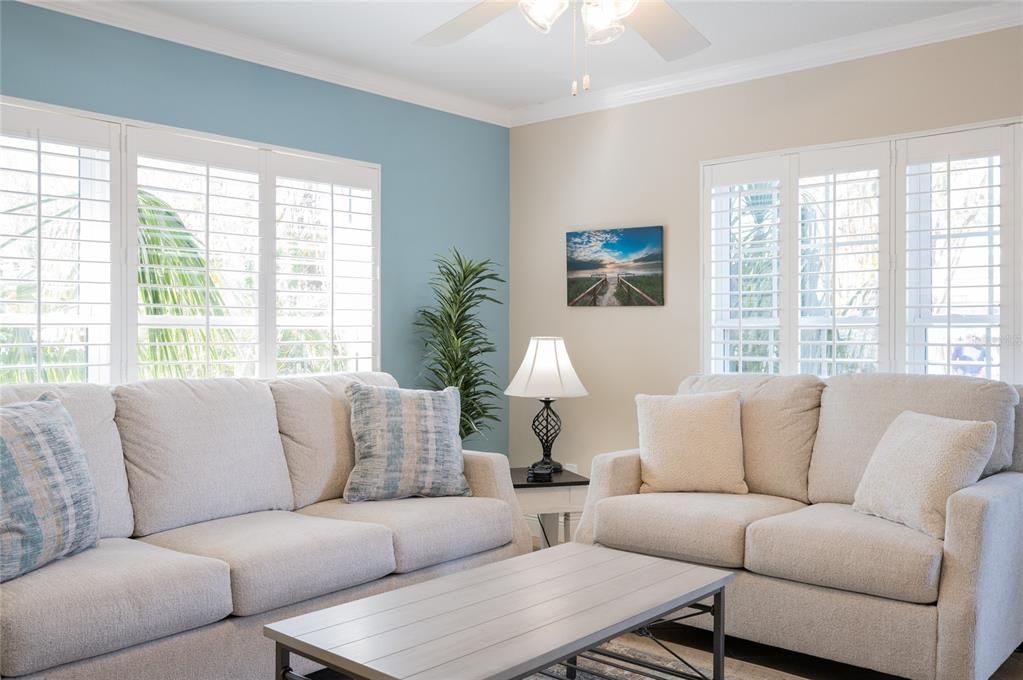 For Sale: $1,375,000 (3 beds, 2 baths, 1602 Square Feet)