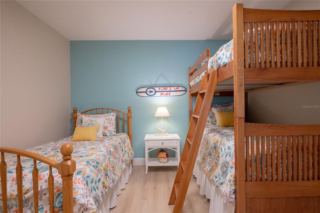 For Sale: $1,375,000 (3 beds, 2 baths, 1602 Square Feet)