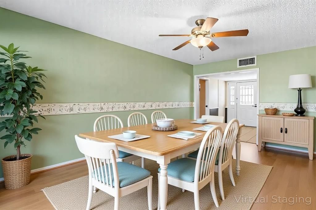 На продажу: $225,000 (2 спален, 2 ванн, 1393 Квадратных фут)