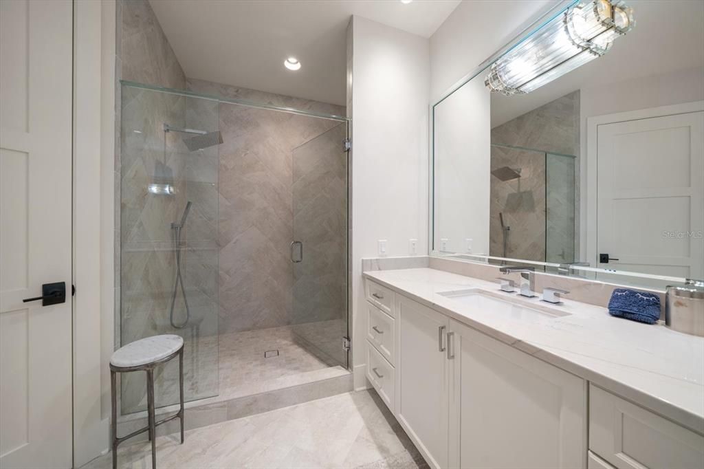 For Sale: $4,250,000 (3 beds, 3 baths, 3680 Square Feet)