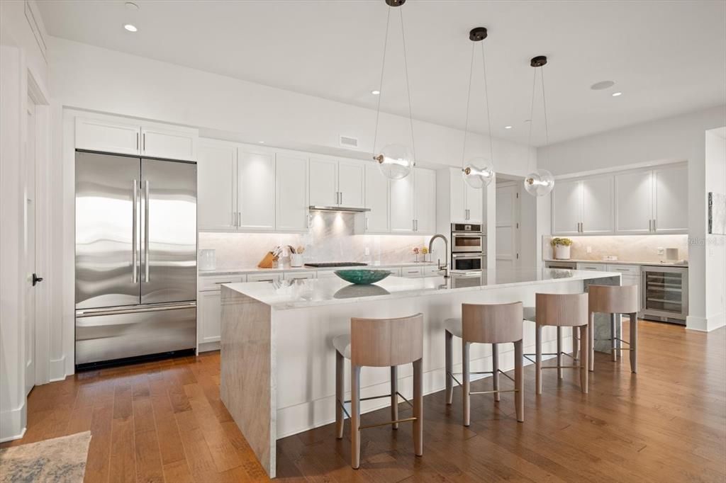 For Sale: $4,250,000 (3 beds, 3 baths, 3680 Square Feet)