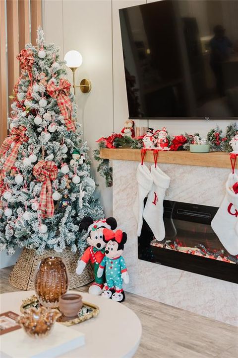 待售: $820,000 (4 贝兹, 3 浴室, 2665 平方英尺)