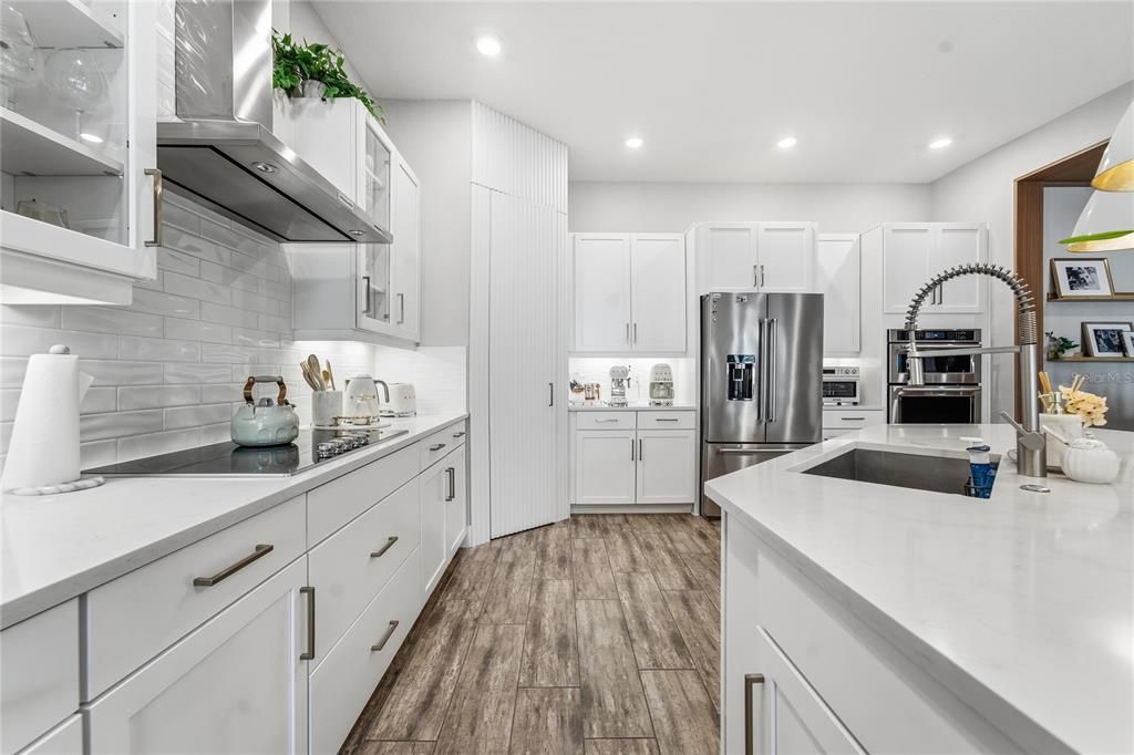 待售: $820,000 (4 贝兹, 3 浴室, 2665 平方英尺)