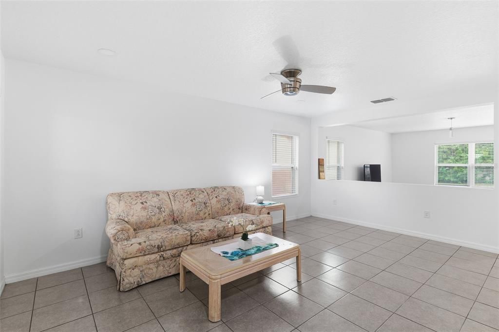 待售: $535,000 (4 贝兹, 2 浴室, 3553 平方英尺)