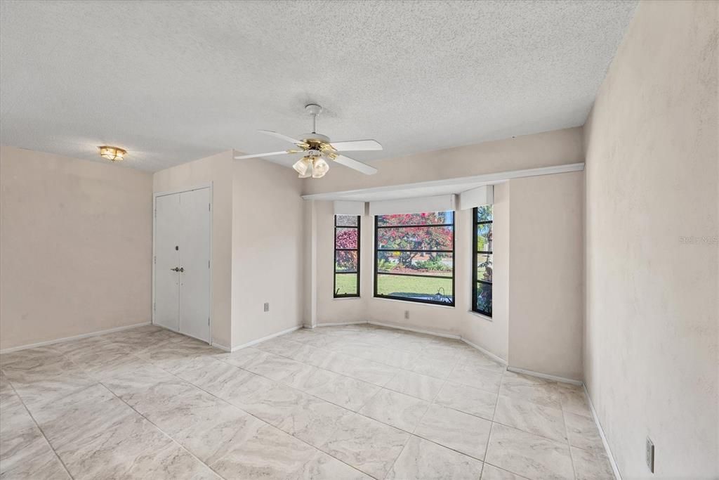 На продажу: $399,000 (3 спален, 2 ванн, 1911 Квадратных фут)