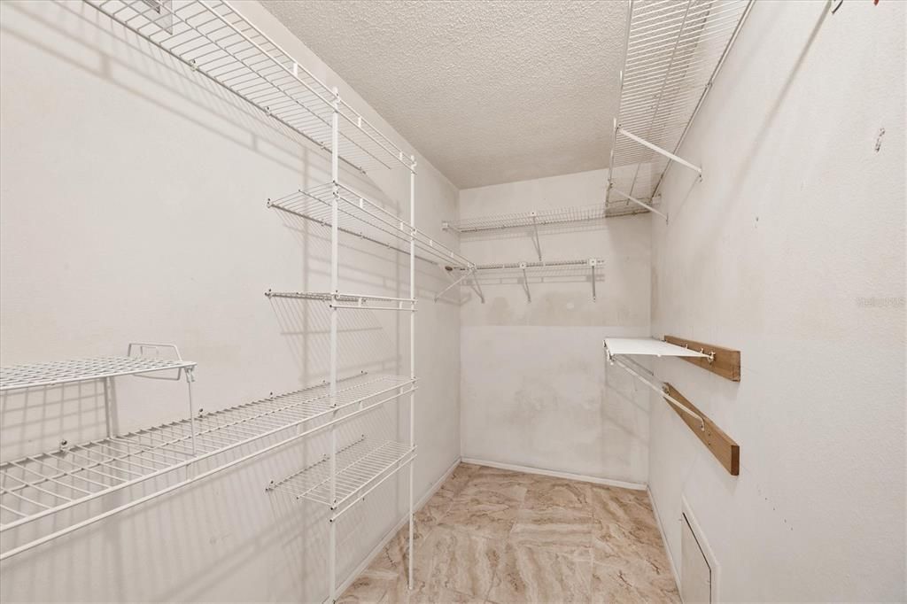 На продажу: $399,000 (3 спален, 2 ванн, 1911 Квадратных фут)