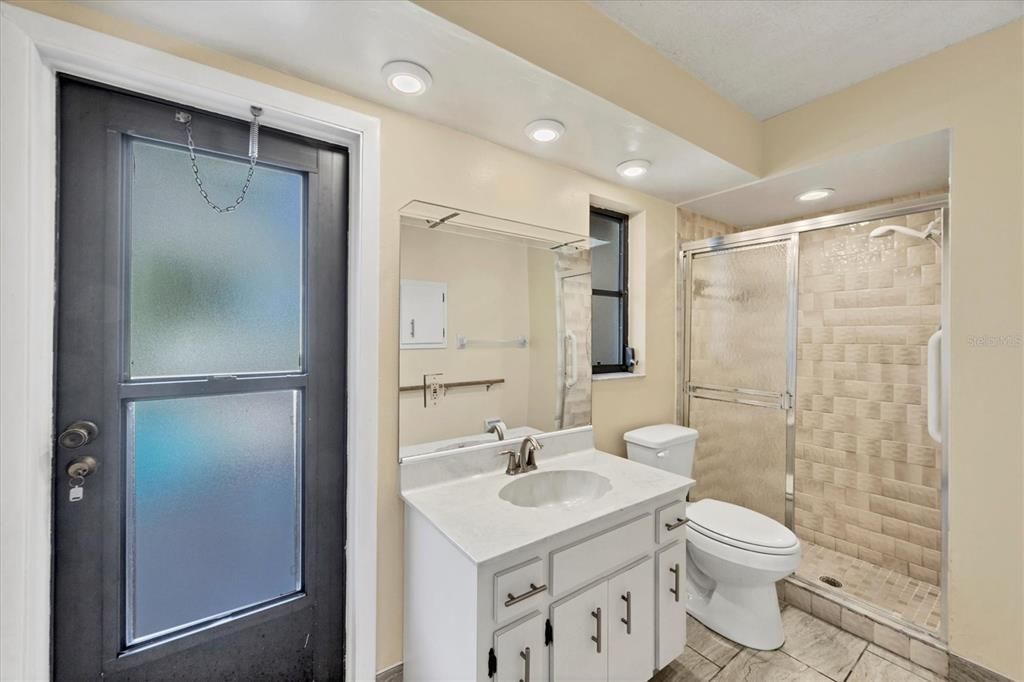 На продажу: $399,000 (3 спален, 2 ванн, 1911 Квадратных фут)