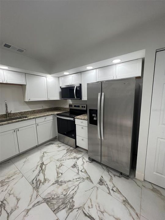 For Sale: $245,000 (3 beds, 2 baths, 1247 Square Feet)