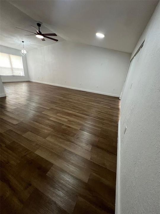 For Sale: $245,000 (3 beds, 2 baths, 1247 Square Feet)