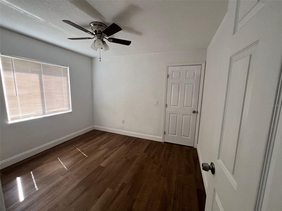 For Sale: $245,000 (3 beds, 2 baths, 1247 Square Feet)