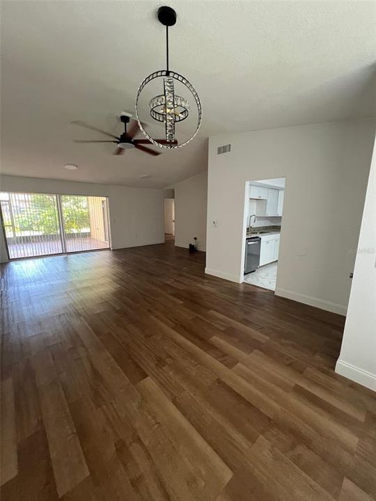 For Sale: $245,000 (3 beds, 2 baths, 1247 Square Feet)