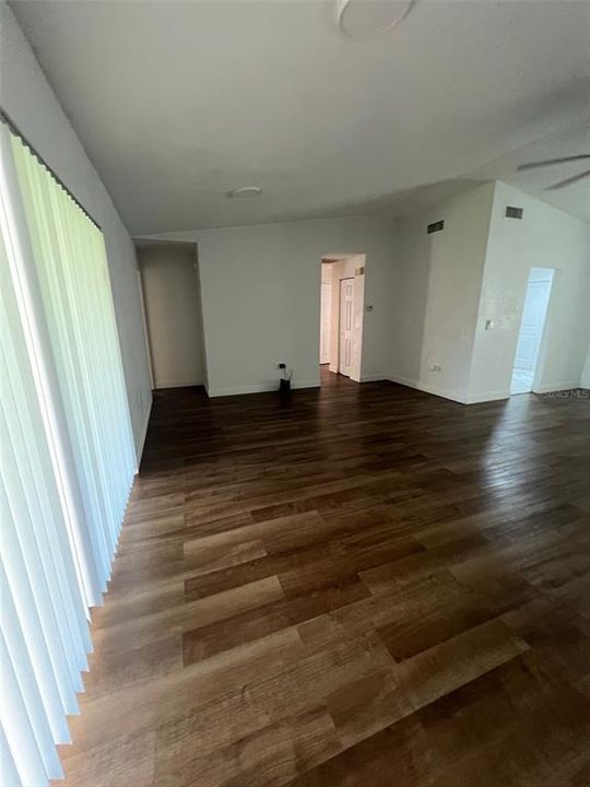 For Sale: $245,000 (3 beds, 2 baths, 1247 Square Feet)