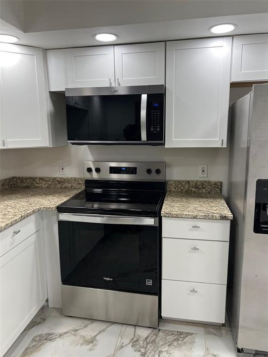 For Sale: $245,000 (3 beds, 2 baths, 1247 Square Feet)