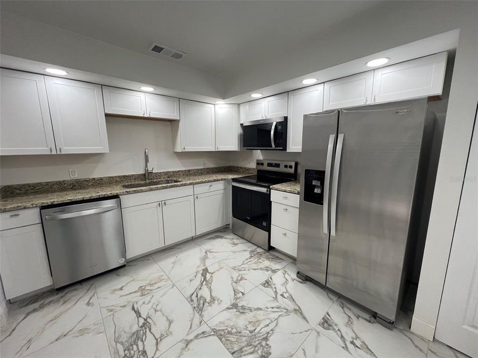 For Sale: $245,000 (3 beds, 2 baths, 1247 Square Feet)