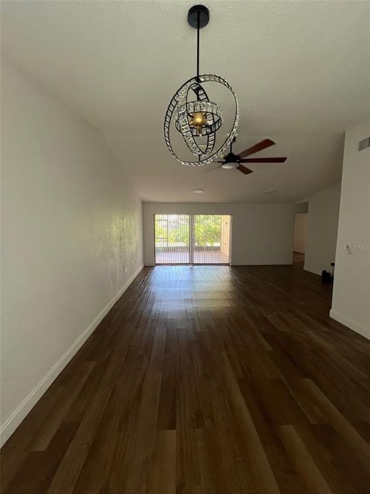 For Sale: $245,000 (3 beds, 2 baths, 1247 Square Feet)