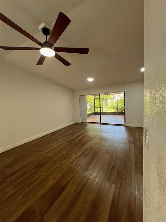 For Sale: $245,000 (3 beds, 2 baths, 1247 Square Feet)