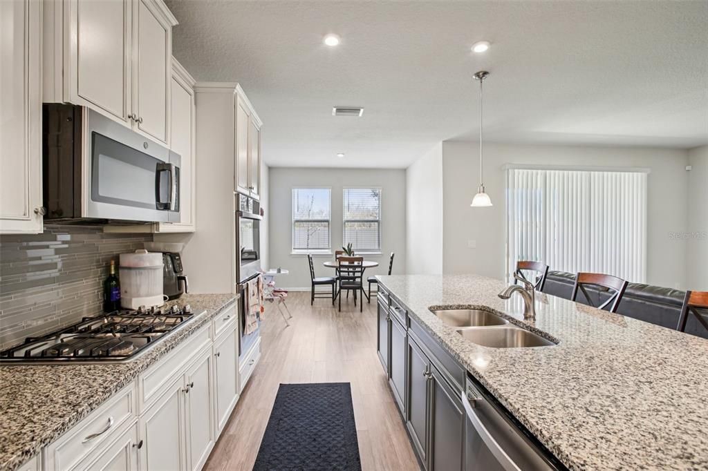 待售: $525,000 (5 贝兹, 3 浴室, 2906 平方英尺)