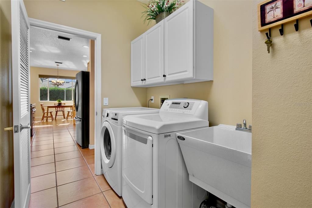 待售: $679,000 (4 贝兹, 3 浴室, 2491 平方英尺)