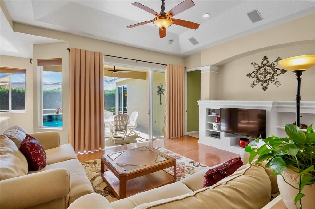 待售: $679,000 (4 贝兹, 3 浴室, 2491 平方英尺)