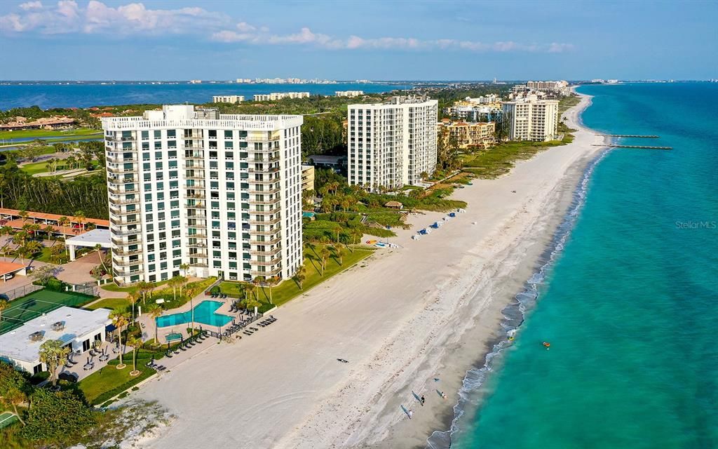 For Sale: $1,595,000 (2 beds, 2 baths, 1491 Square Feet)