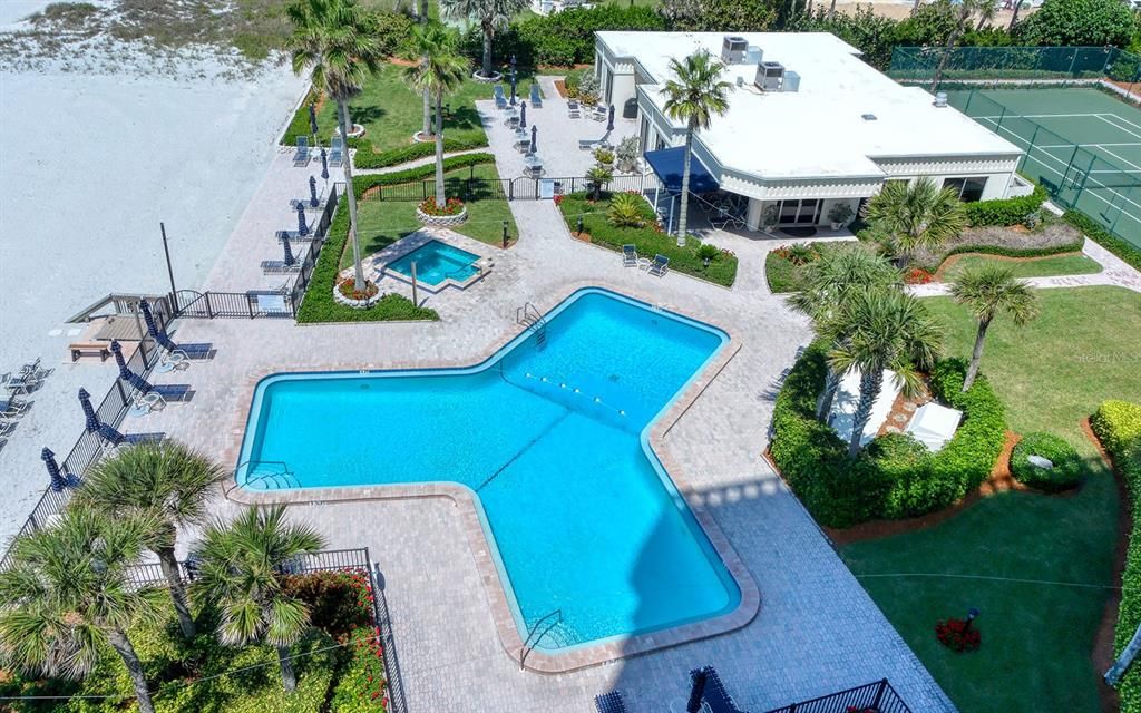 For Sale: $1,595,000 (2 beds, 2 baths, 1491 Square Feet)