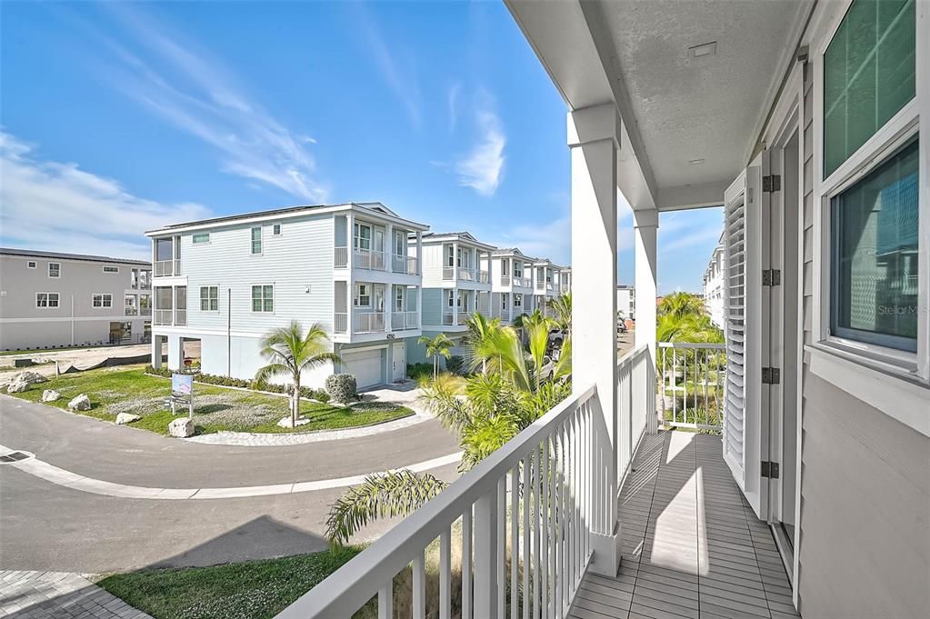 For Sale: $1,700,000 (3 beds, 2 baths, 1678 Square Feet)