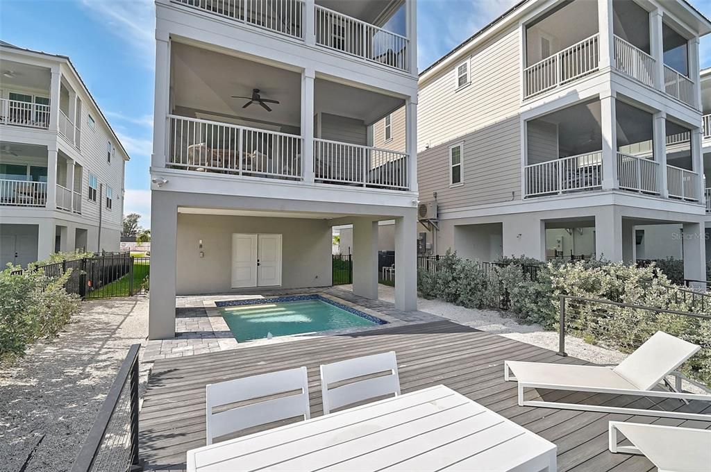 For Sale: $1,700,000 (3 beds, 2 baths, 1678 Square Feet)