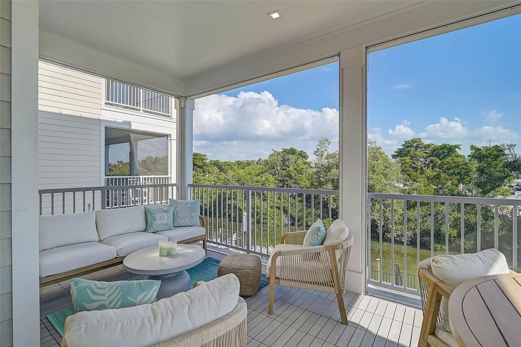 For Sale: $1,700,000 (3 beds, 2 baths, 1678 Square Feet)