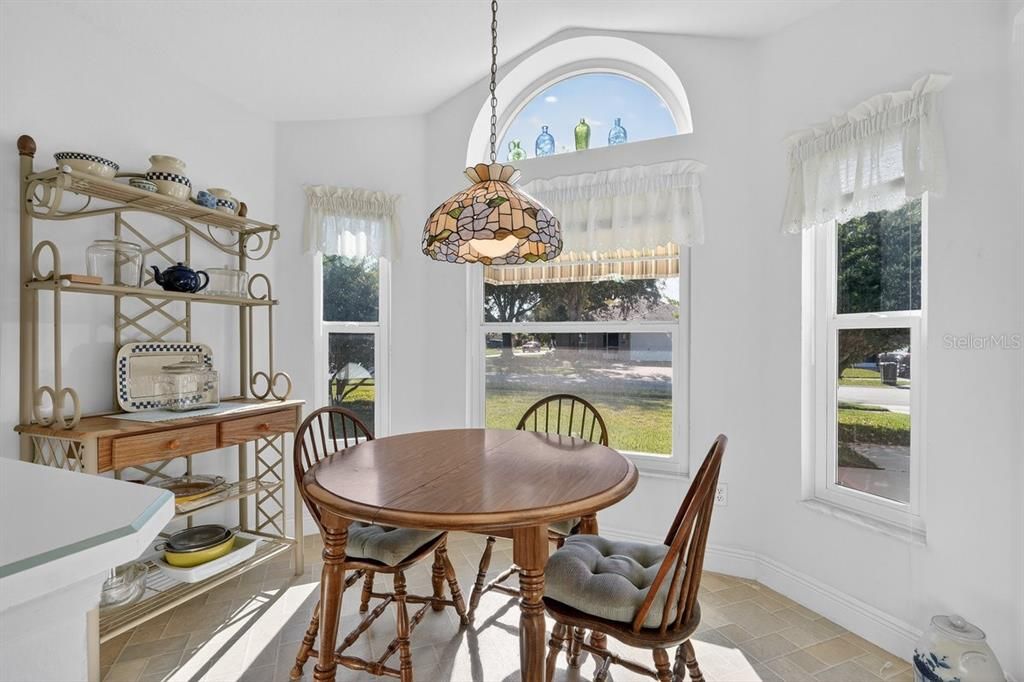 En Venta: $349,000 (3 camas, 2 baños, 1708 Pies cuadrados)