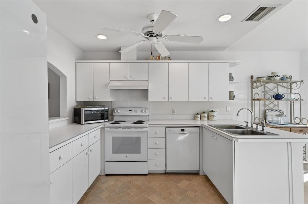 En Venta: $349,000 (3 camas, 2 baños, 1708 Pies cuadrados)