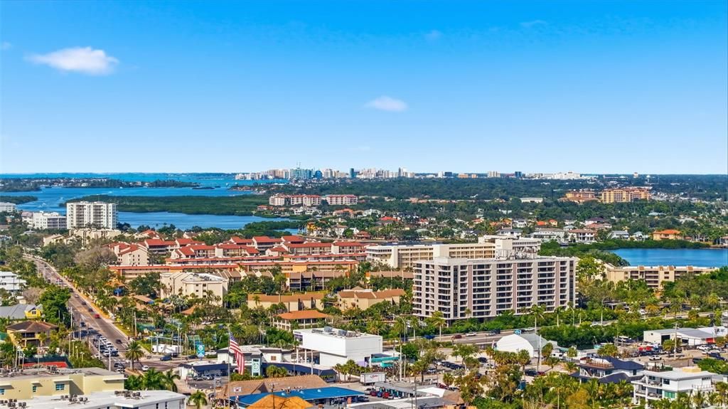 待售: $600,000 (2 贝兹, 2 浴室, 1290 平方英尺)