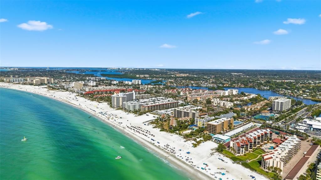 待售: $600,000 (2 贝兹, 2 浴室, 1290 平方英尺)