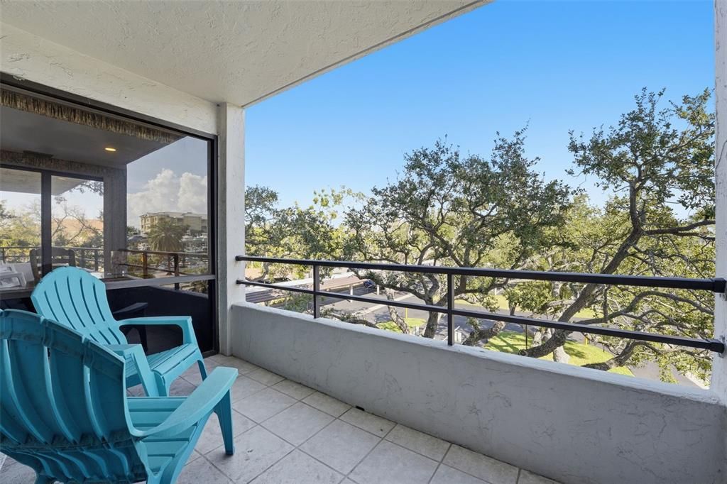 待售: $600,000 (2 贝兹, 2 浴室, 1290 平方英尺)