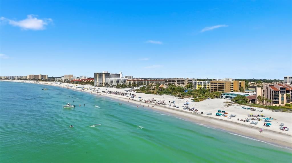 待售: $600,000 (2 贝兹, 2 浴室, 1290 平方英尺)