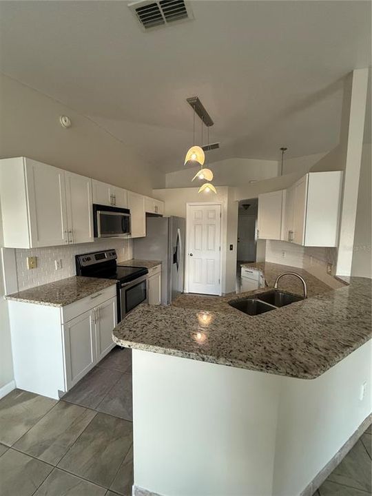 出租: $1,850 (3 贝兹, 2 浴室, 1344 平方英尺)