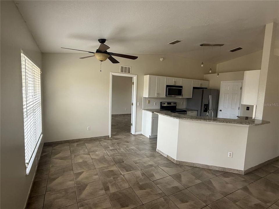 出租: $1,850 (3 贝兹, 2 浴室, 1344 平方英尺)