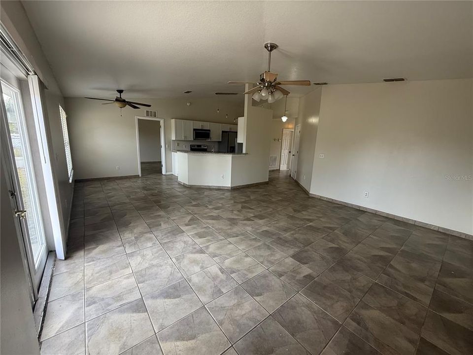 出租: $1,850 (3 贝兹, 2 浴室, 1344 平方英尺)