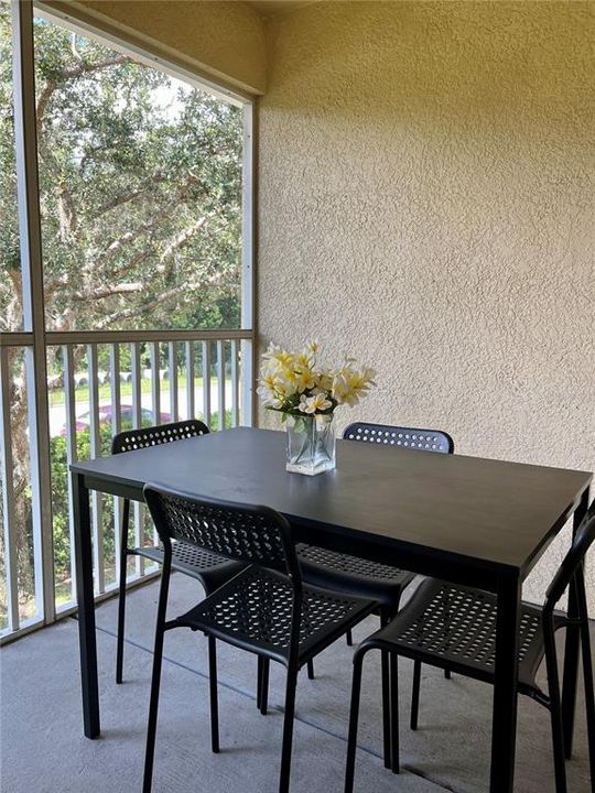 For Sale: $299,999 (3 beds, 2 baths, 1670 Square Feet)