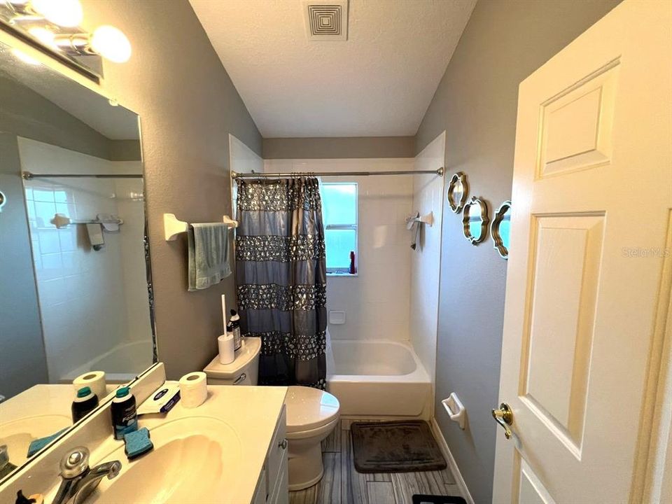 For Sale: $319,000 (3 beds, 2 baths, 1667 Square Feet)