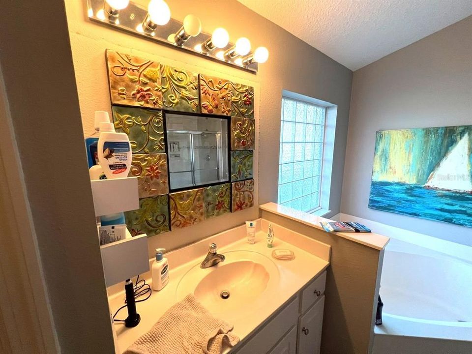 For Sale: $319,000 (3 beds, 2 baths, 1667 Square Feet)