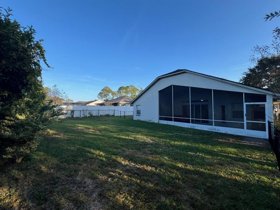 For Sale: $319,000 (3 beds, 2 baths, 1667 Square Feet)