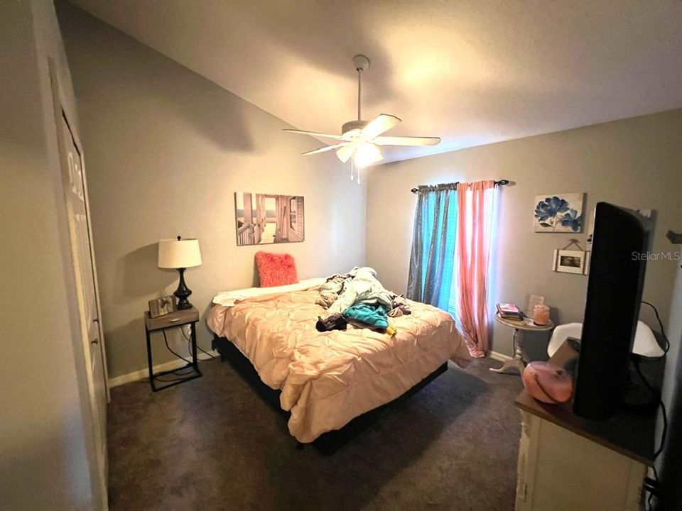 For Sale: $319,000 (3 beds, 2 baths, 1667 Square Feet)