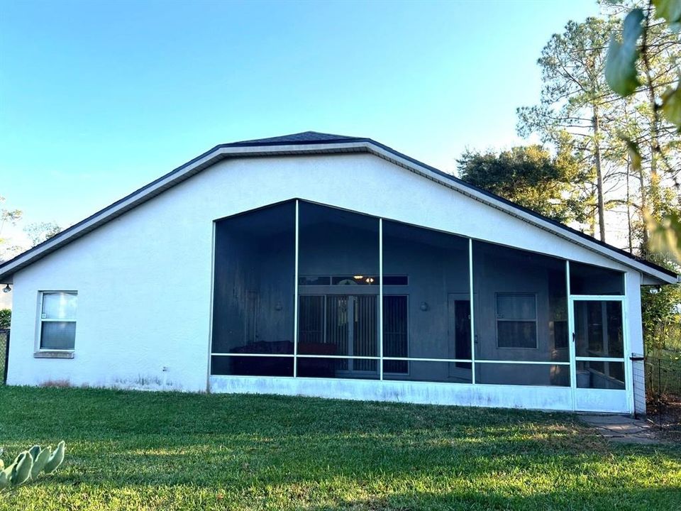 For Sale: $319,000 (3 beds, 2 baths, 1667 Square Feet)