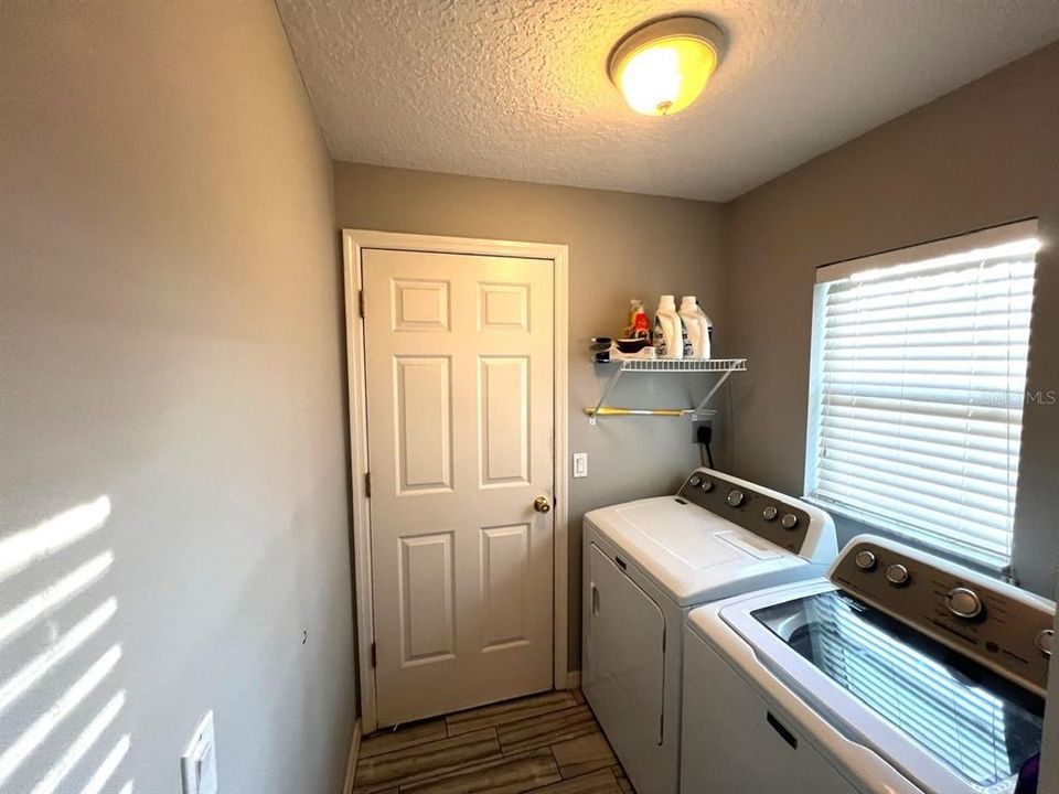 For Sale: $319,000 (3 beds, 2 baths, 1667 Square Feet)