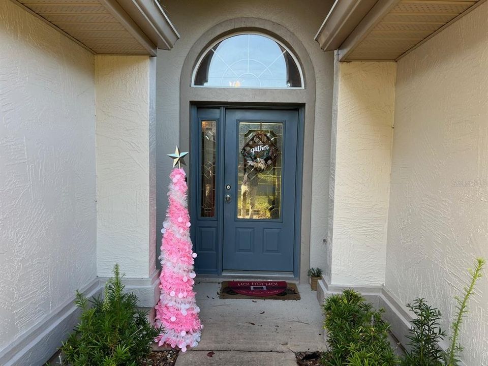 For Sale: $319,000 (3 beds, 2 baths, 1667 Square Feet)