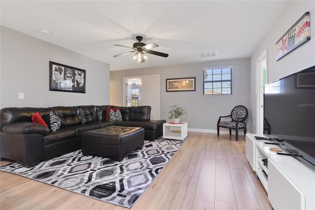 待售: $699,950 (9 贝兹, 5 浴室, 3909 平方英尺)