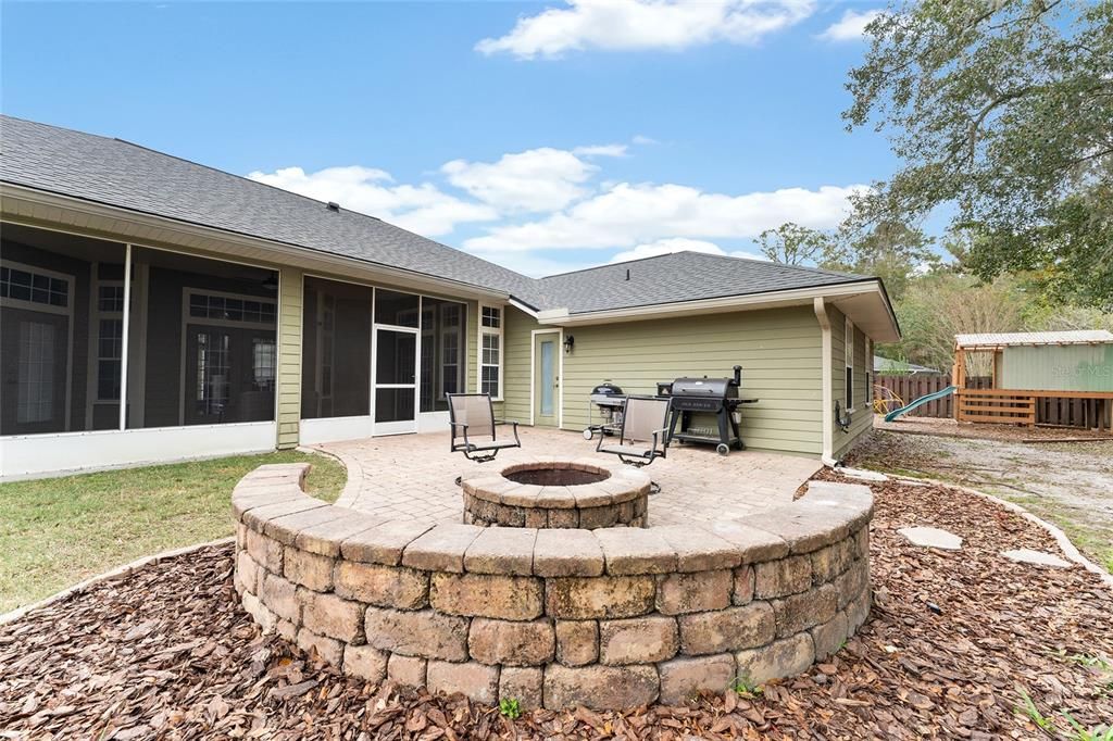 Active With Contract: $489,000 (4 beds, 2 baths, 2553 Square Feet)