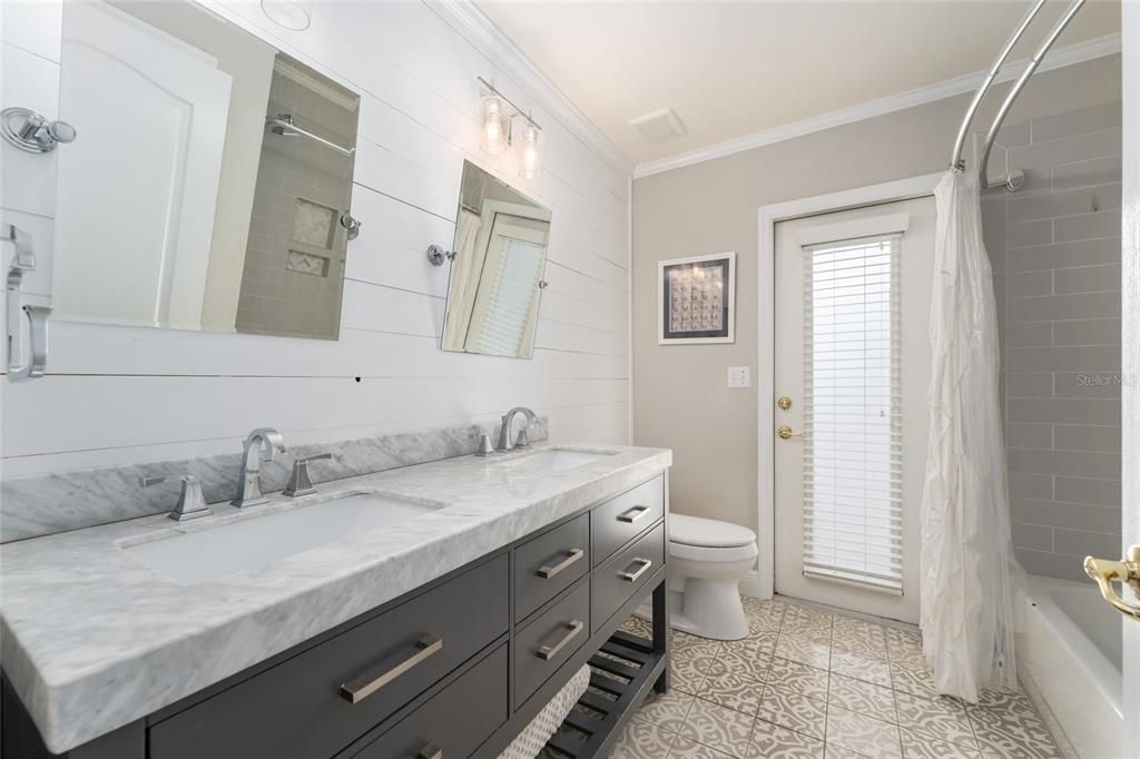 Active With Contract: $489,000 (4 beds, 2 baths, 2553 Square Feet)