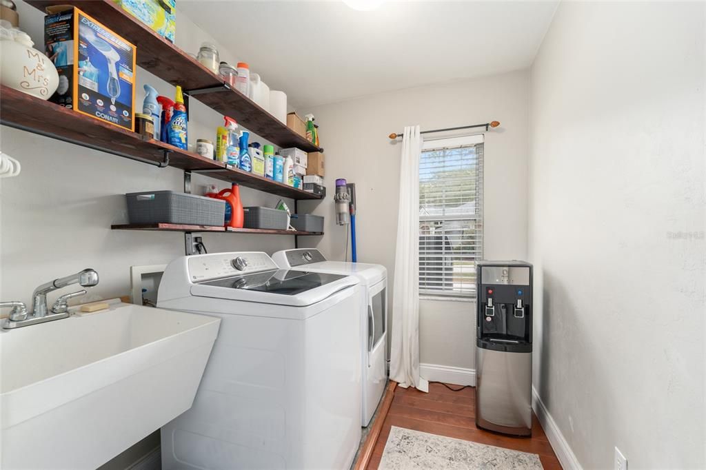Active With Contract: $489,000 (4 beds, 2 baths, 2553 Square Feet)