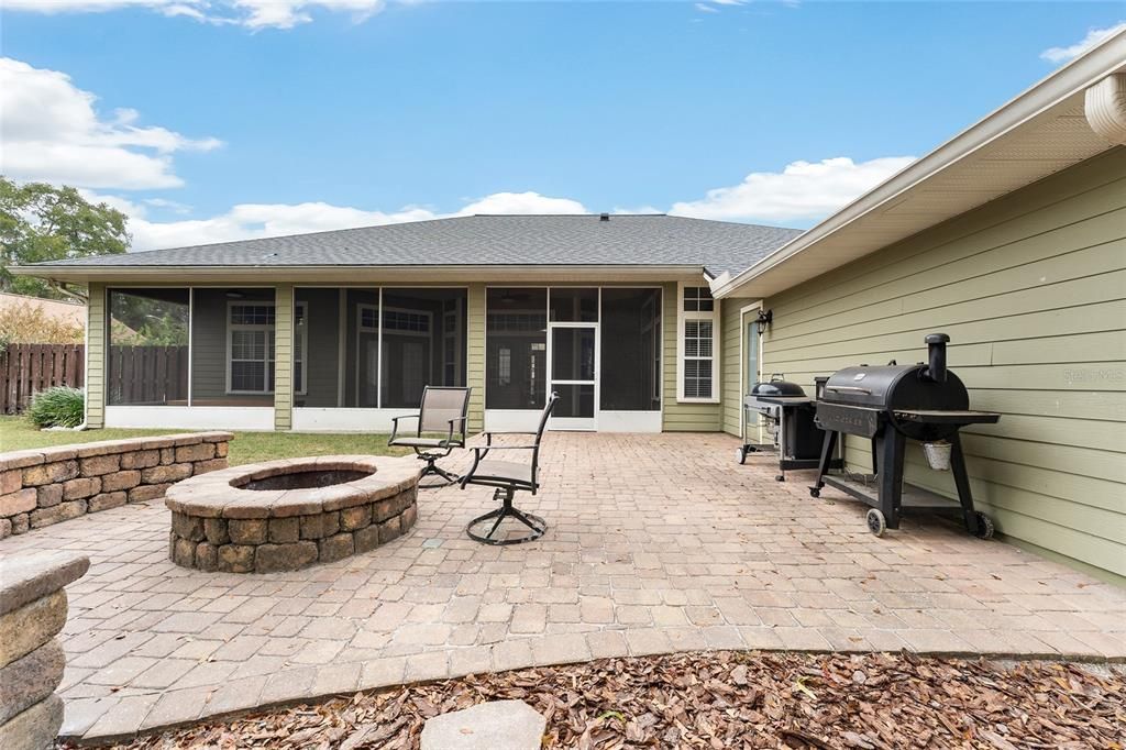 Active With Contract: $489,000 (4 beds, 2 baths, 2553 Square Feet)